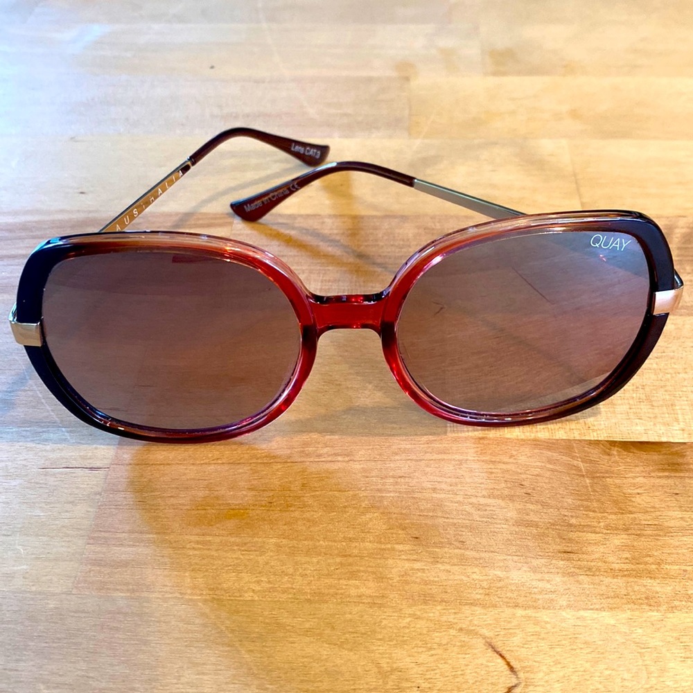 Quay 70s vibe large sunglasses